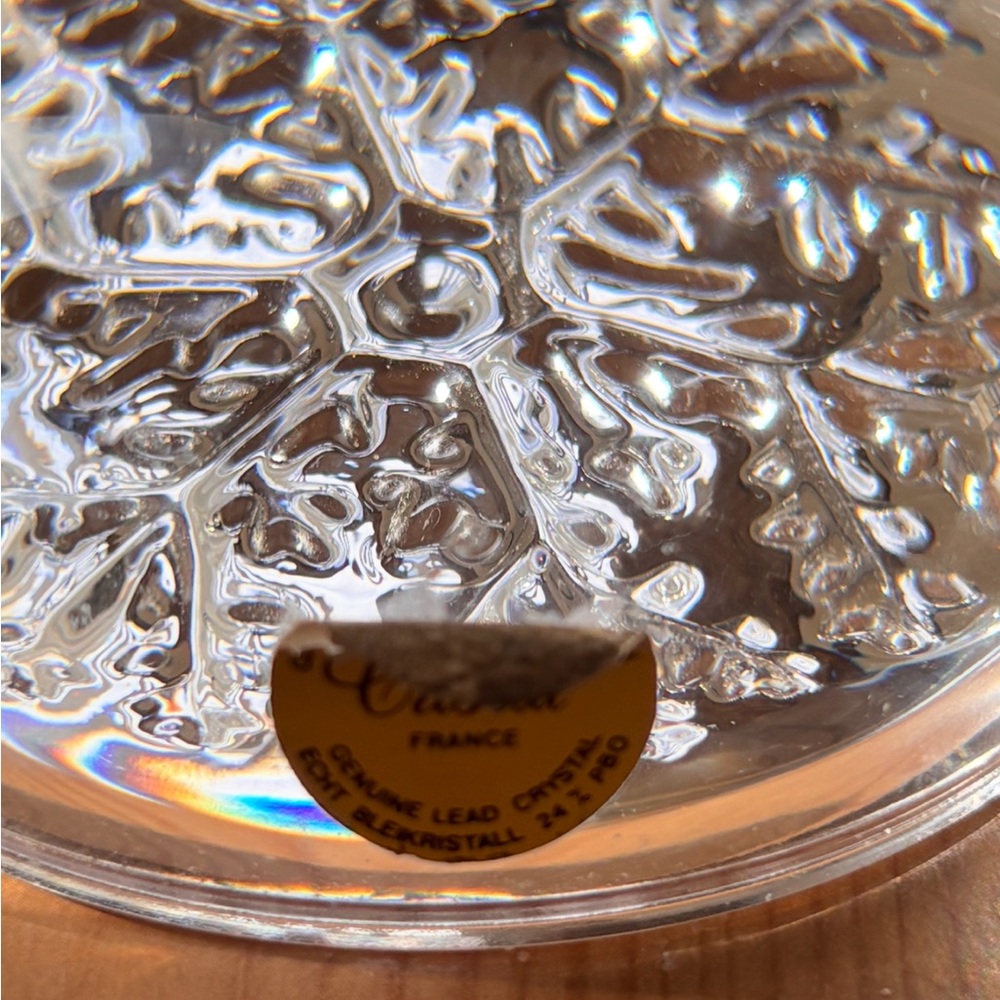 Crystal Snowflake Paperweight Dome - France - Picture 2 of 7